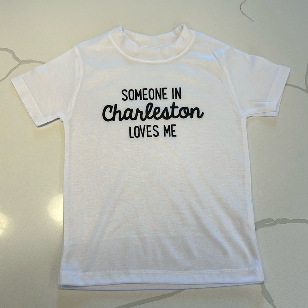 NWOT toddler white short sleeve t-shirt Someone in Charleston Loves Me 3T 🤍